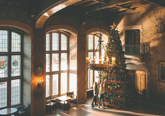 Christmas at the Fairmont Banff Springs Hotel (Photo credit: Travel Alberta)