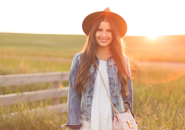 This Alice + Olivia dress is comfortable way to take in the sights and sounds of the Stampede.