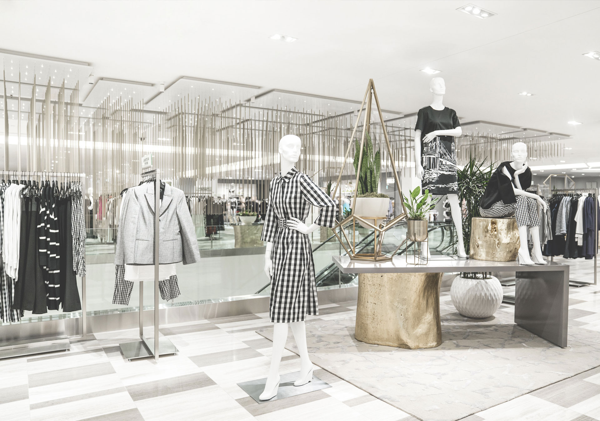 Get mom a gift she’ll love at SAKS Fifth Avenue.
