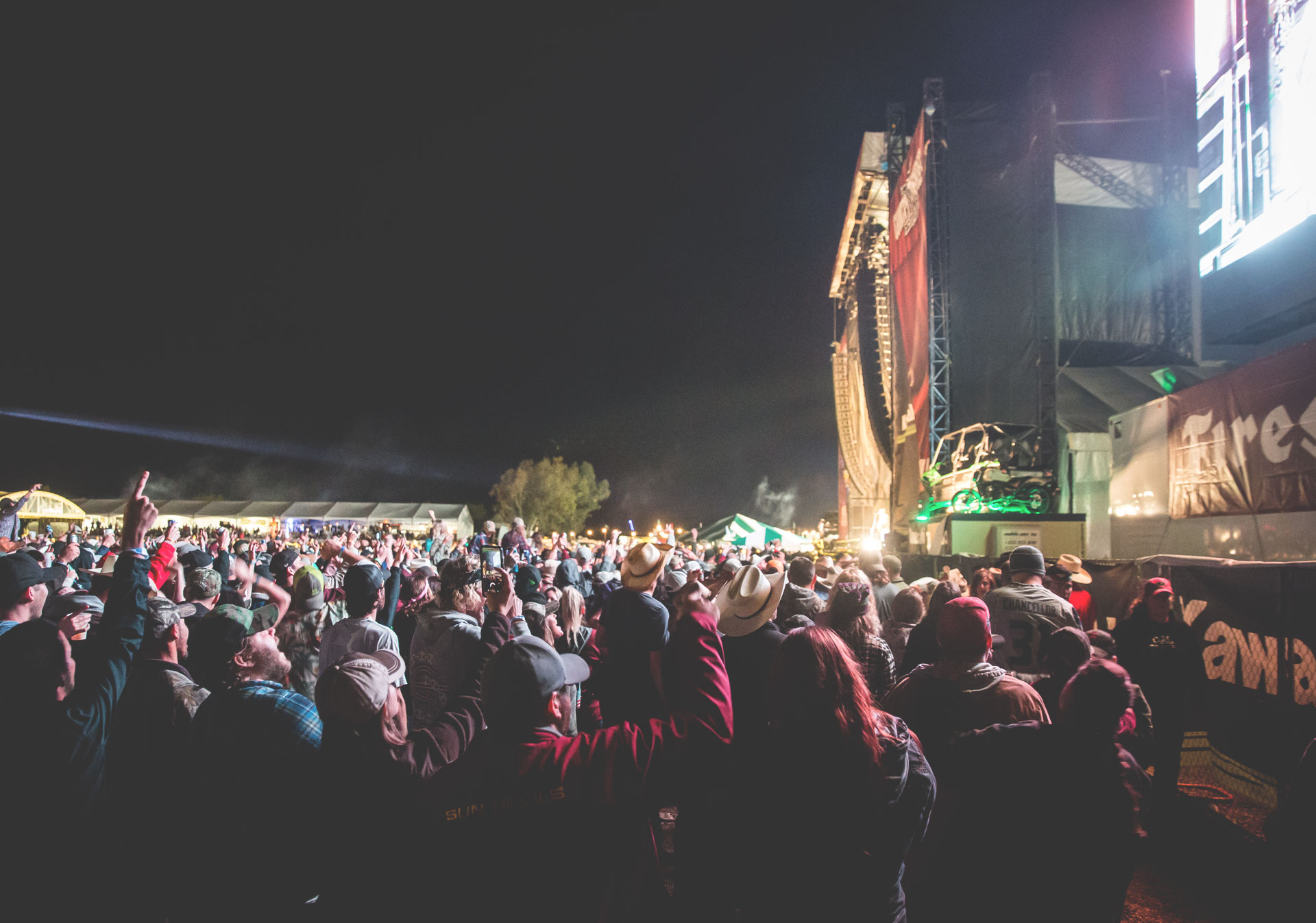 Don’t miss a moment of the show at Country Thunder.
