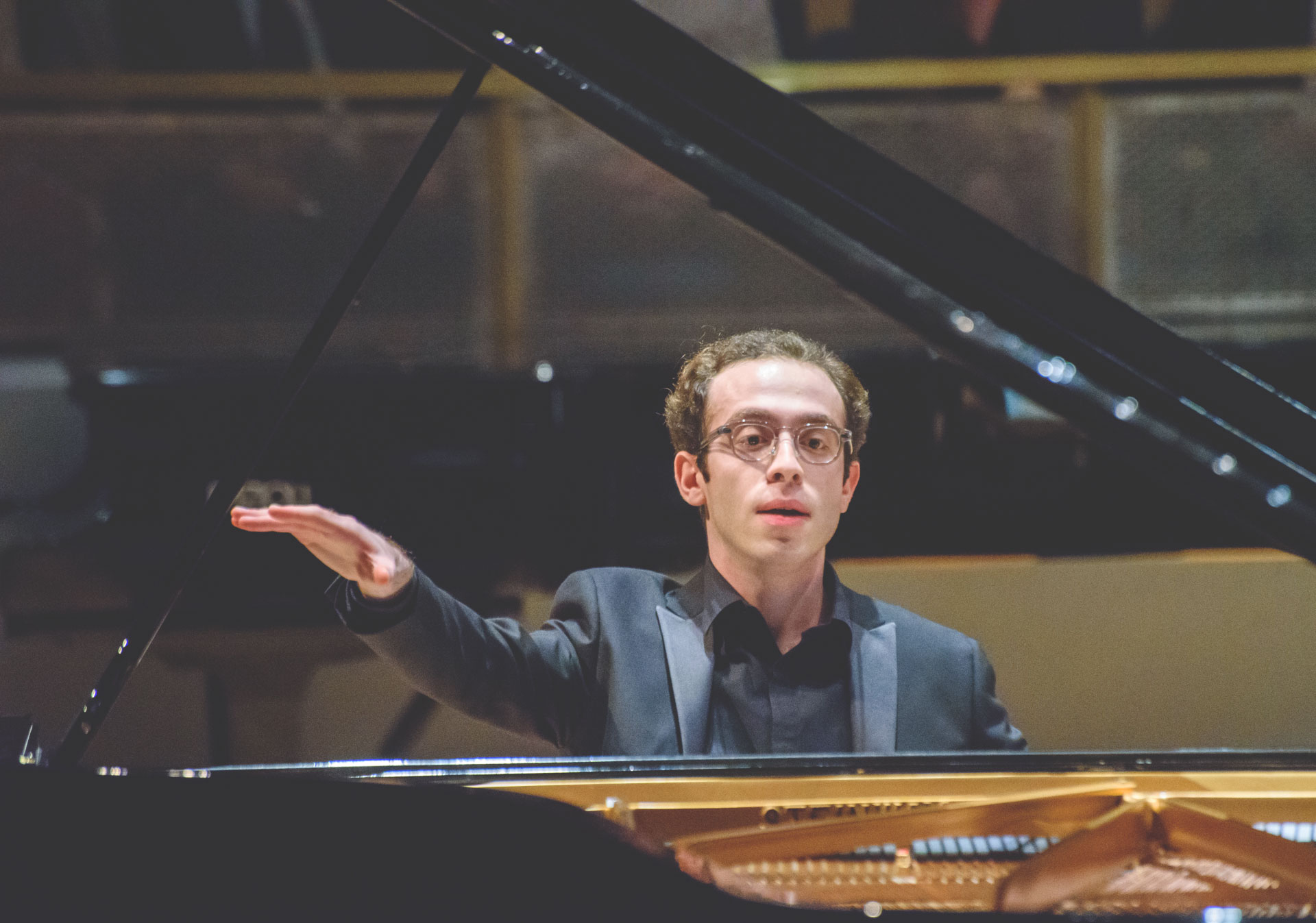 Nicolas Namoradze performs at Honens.