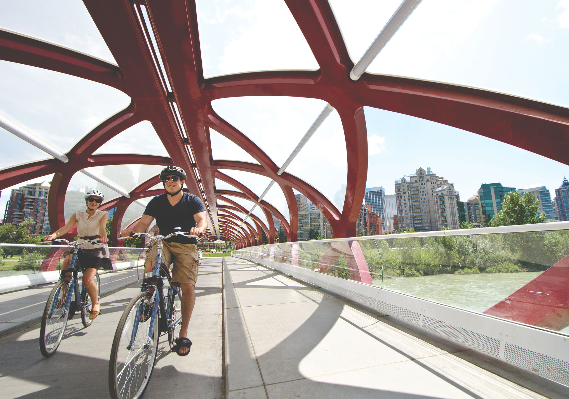 Capture a special moment on the Peace Bridge