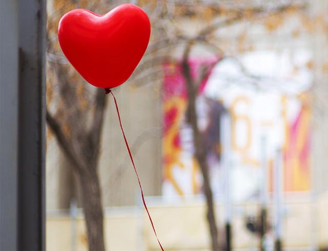 Downtown Calgary Heart baloon