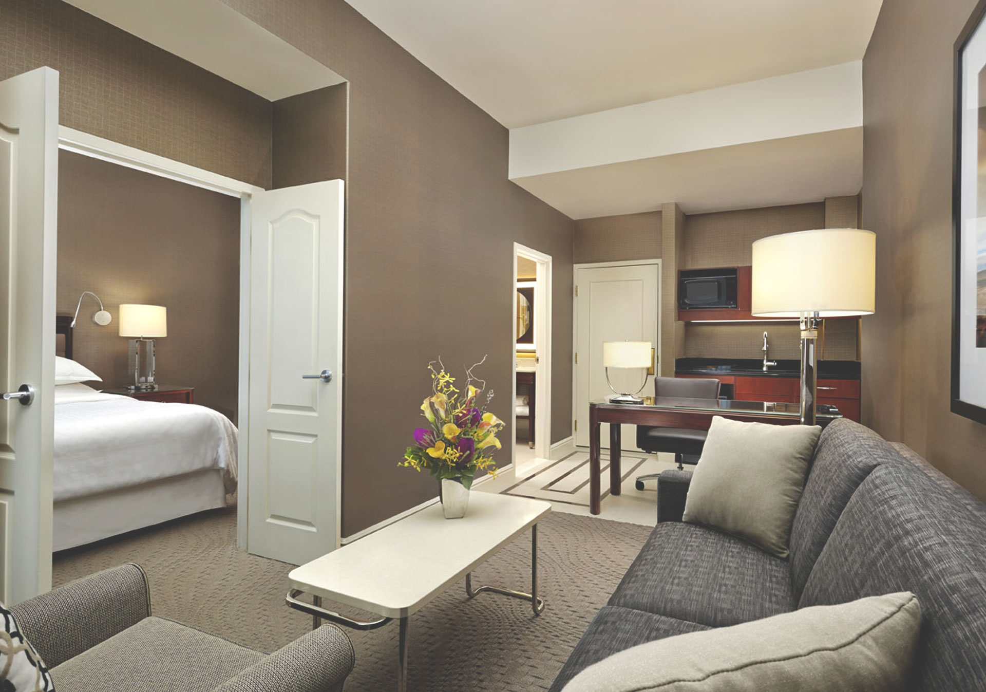 Sheraton Suites Eau Claire Calgary