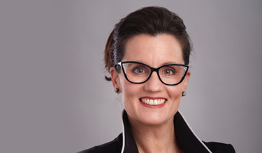 Jennifer Beatty's headshot