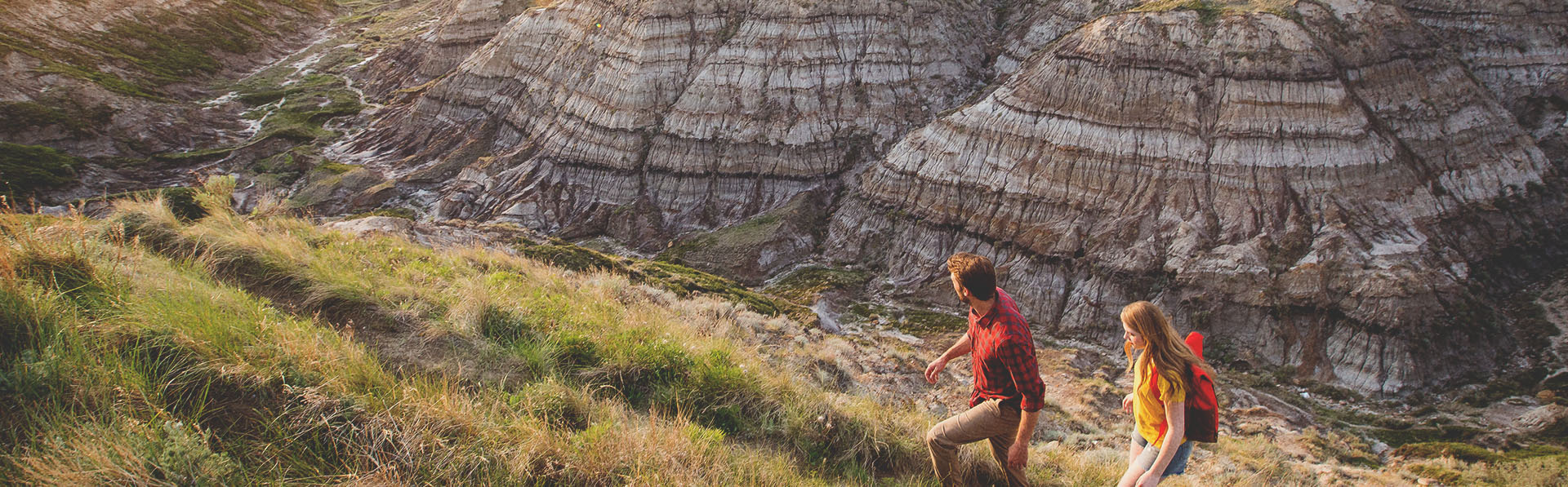 Couple hiking at Horsethief Canyon