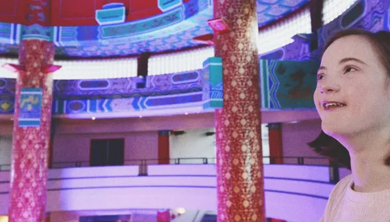 girl admiring the interior of the Chinese Cultural Centre