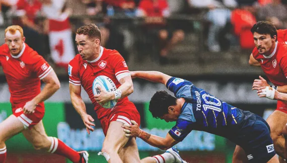 men team playing rugby