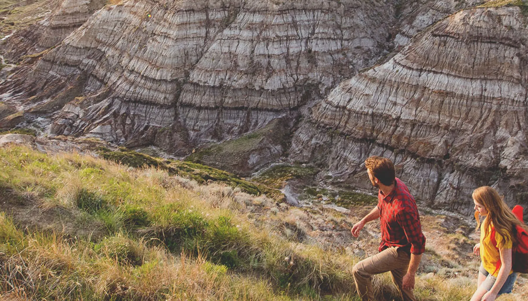 Couple hiking at Horsethief Canyon