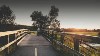 Couple hiking in Fish Creek Park