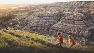 Couple hiking at Horsethief Canyon