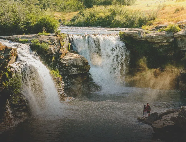 Lundbreck Falls