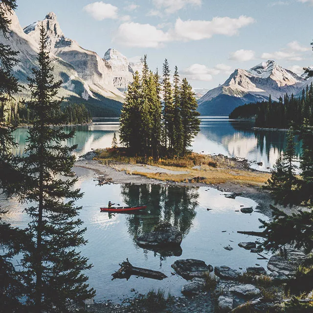 Maligne Lake