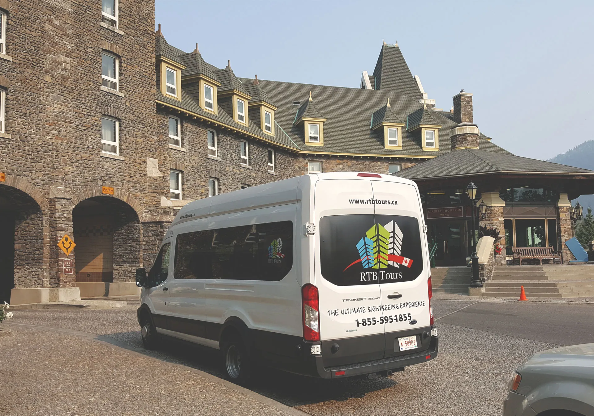 Bus tour with RTB Tours through Calgary to Banff, the Fairmont Banff Springs