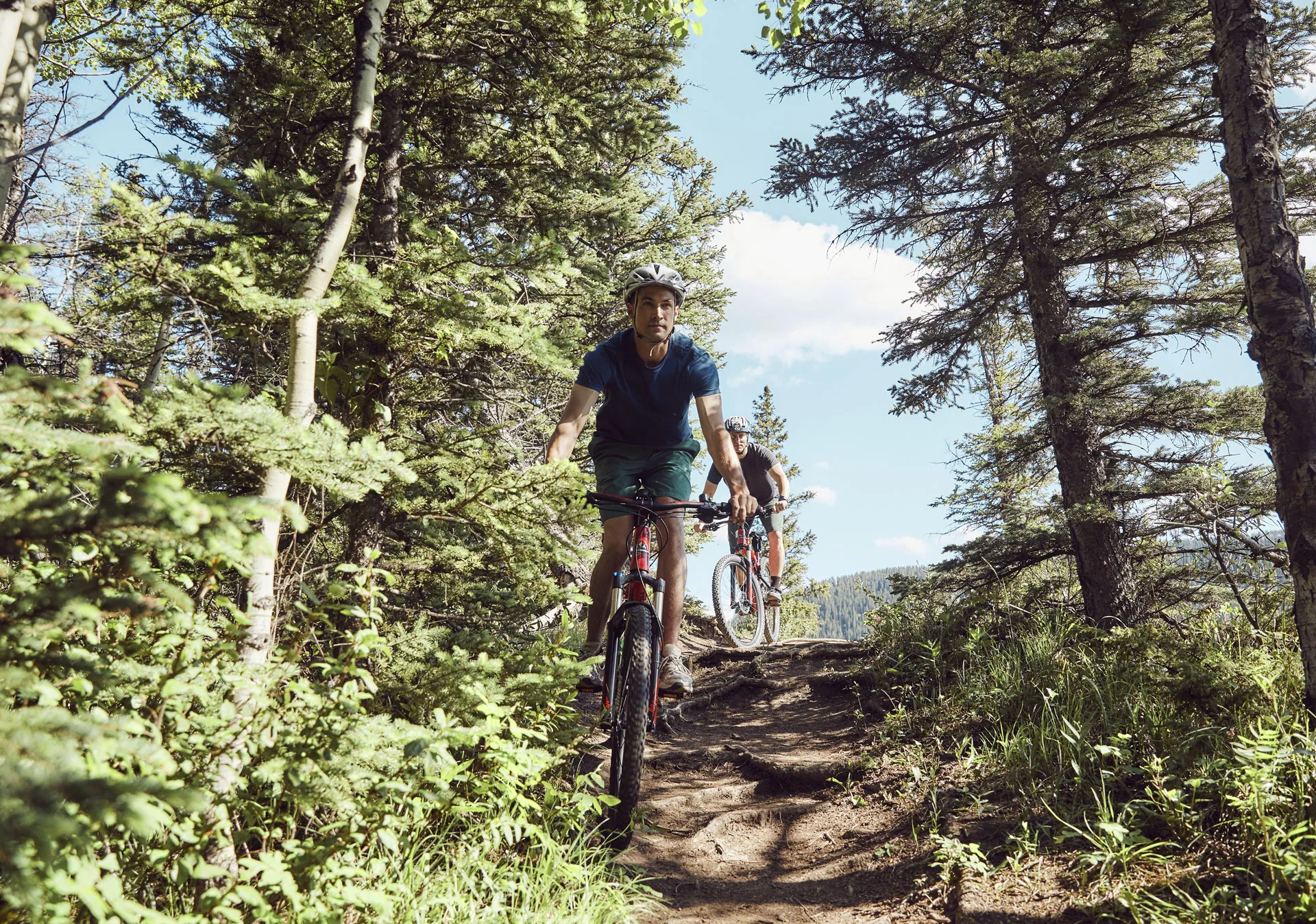 Mountain biking in Bragg Creek (Photo credit: Travel Alberta/Colin Way).