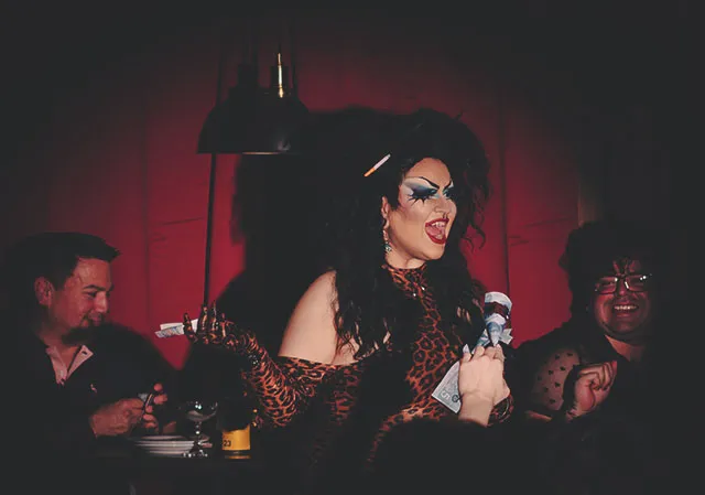 Felix Juniper performing at The Attic Bar & Stage (Photo Credit: Hayden McHugh)