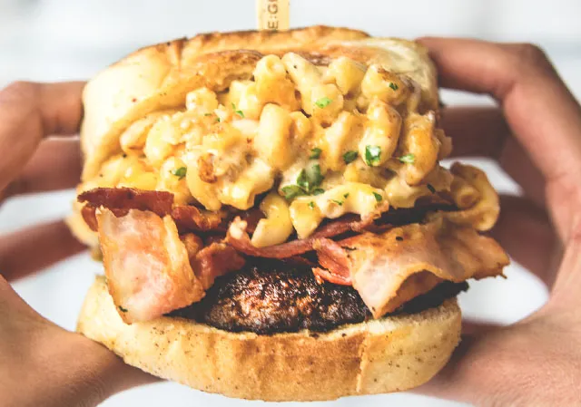 Mac & Cheese Addiction! Burger from RE:GRUB