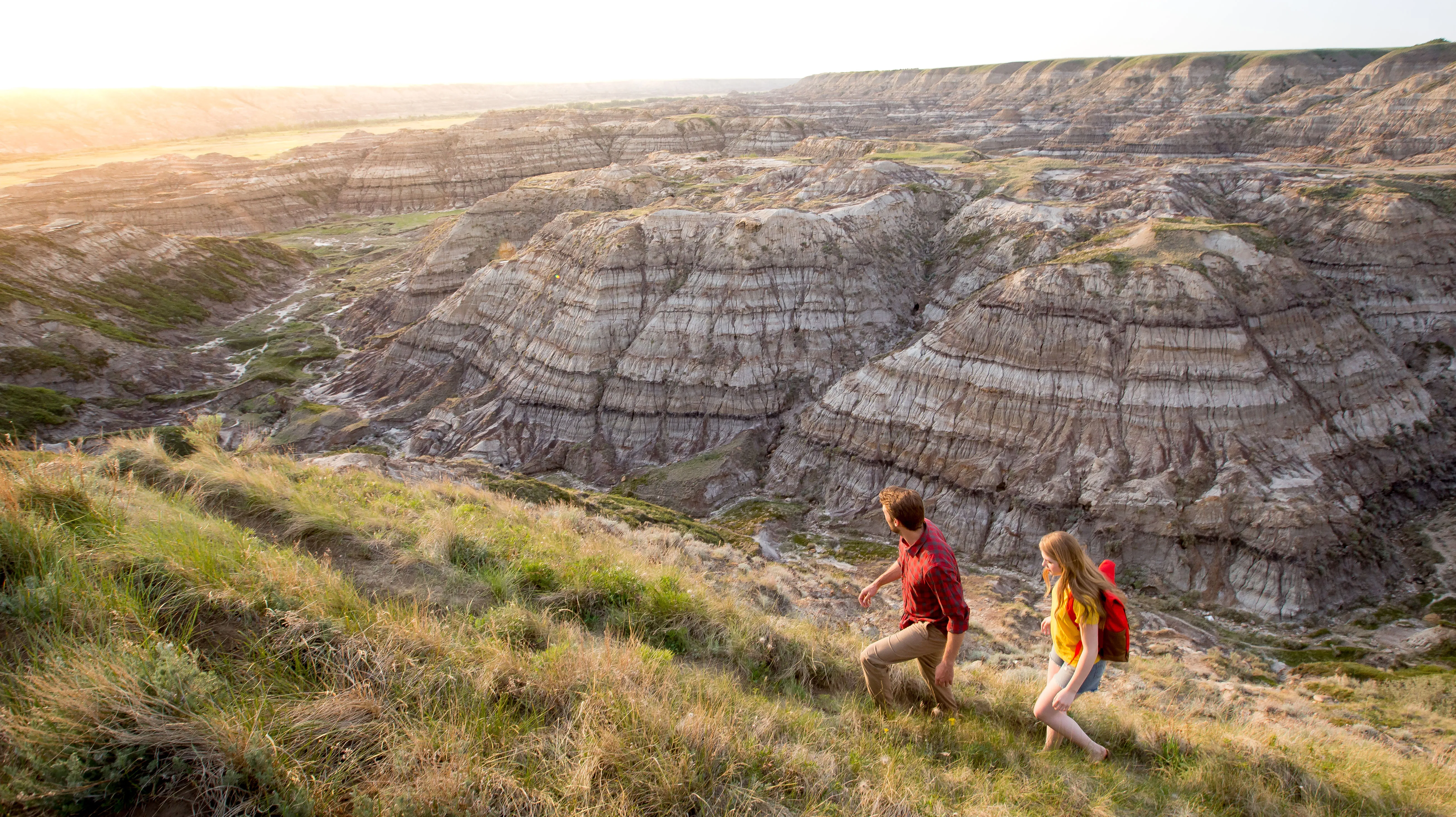 Couple hiking at Horsethief Canyon
